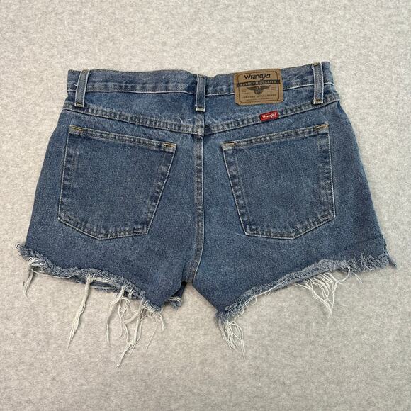 Wrangler Jean Shorts WMNS 33 High Rise Cut-off Distressed Medium Wash Frayed Hem - Picture 3 of 6